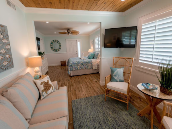Anna Maria Five Bedroom Beach Home - Private Pool